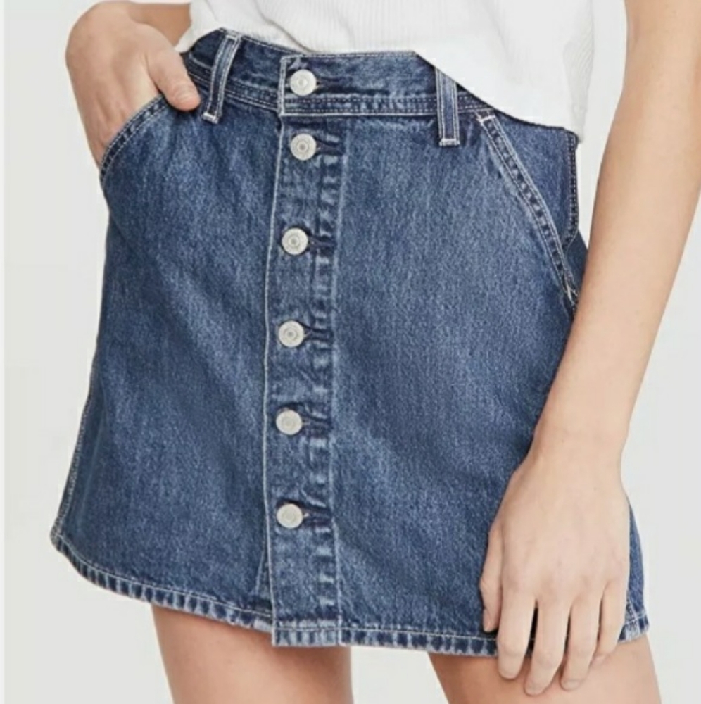 Levi's